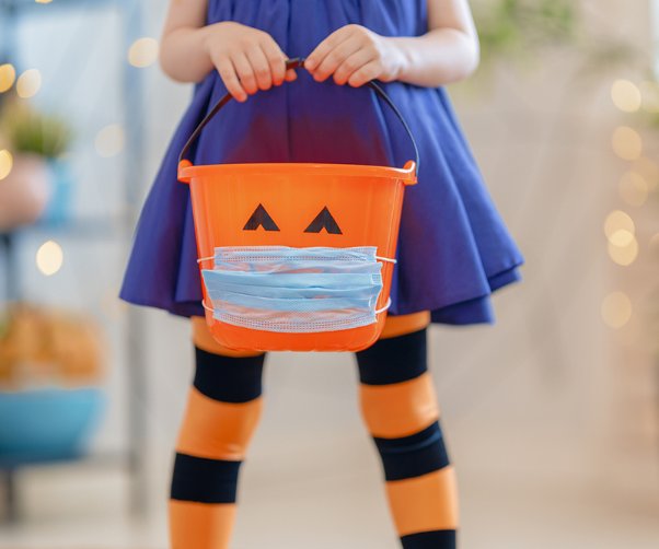 Is it safe to trick-or-treat? Here’s some quick tips to keep you safe this Halloween