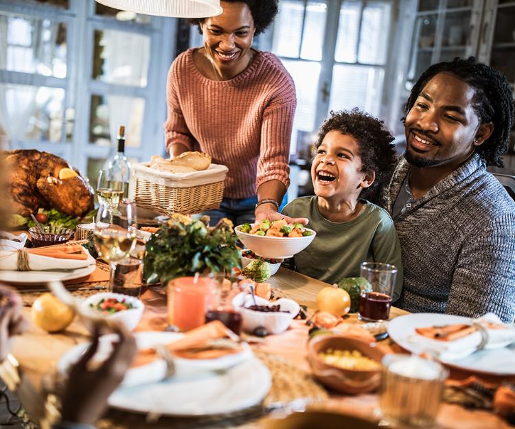 Turkey Day Fitness: Nine Tips to Avoid Feeling Overstuffed on Thanksgiving